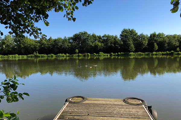 Camping Avec Etang De Peche Ponton Campilo