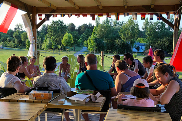 Camping Avec Parc Aquatique Couvert Activite Jeux De Societe Campilo