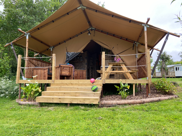 Lodge Du Lac - Location Derniere Minute Destination Un Camping En Vendee - Campilo