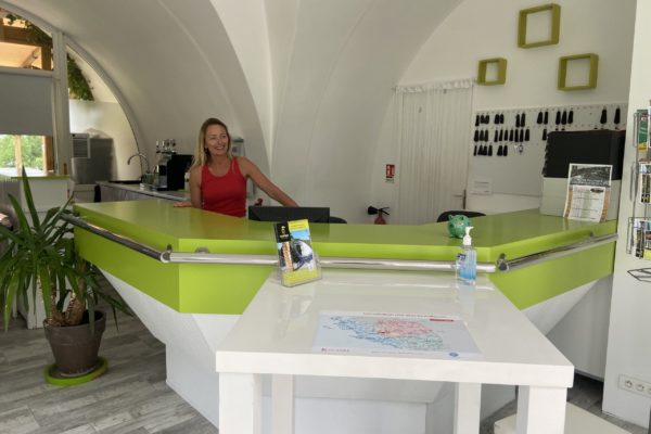 campilo-recrute-saisonnier-ete-2022-reception campilo-recrute-saisonnier-ete-2022-reception